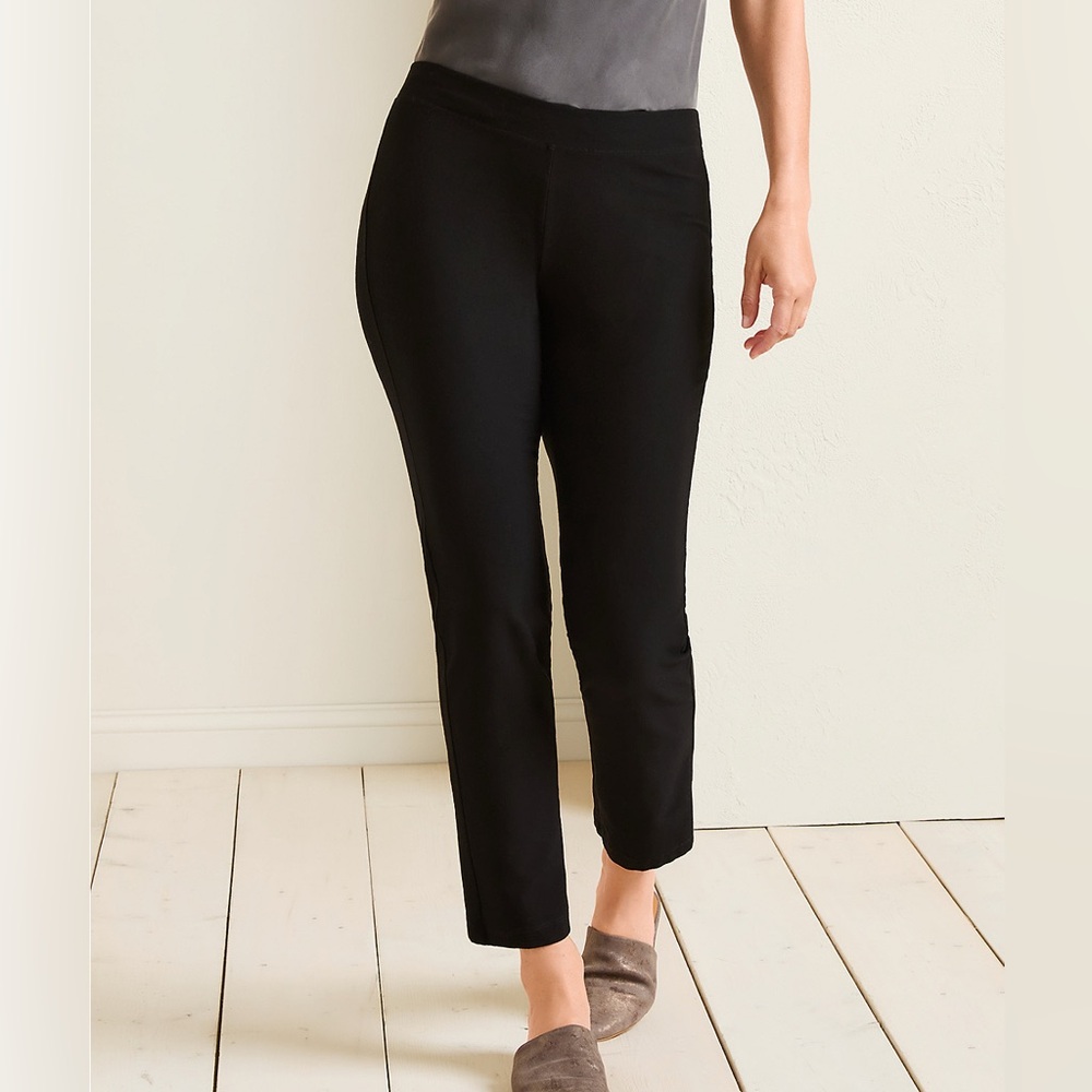 Eileen Fisher Women's Black Crepe Pant / Size Medium